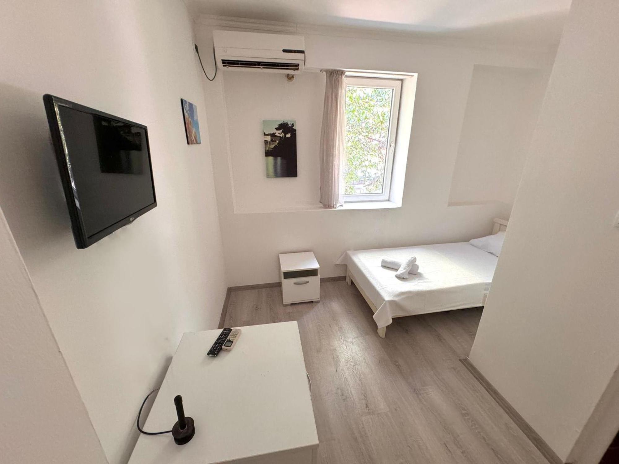 Hotel Istanbul Skopje Buitenkant foto
