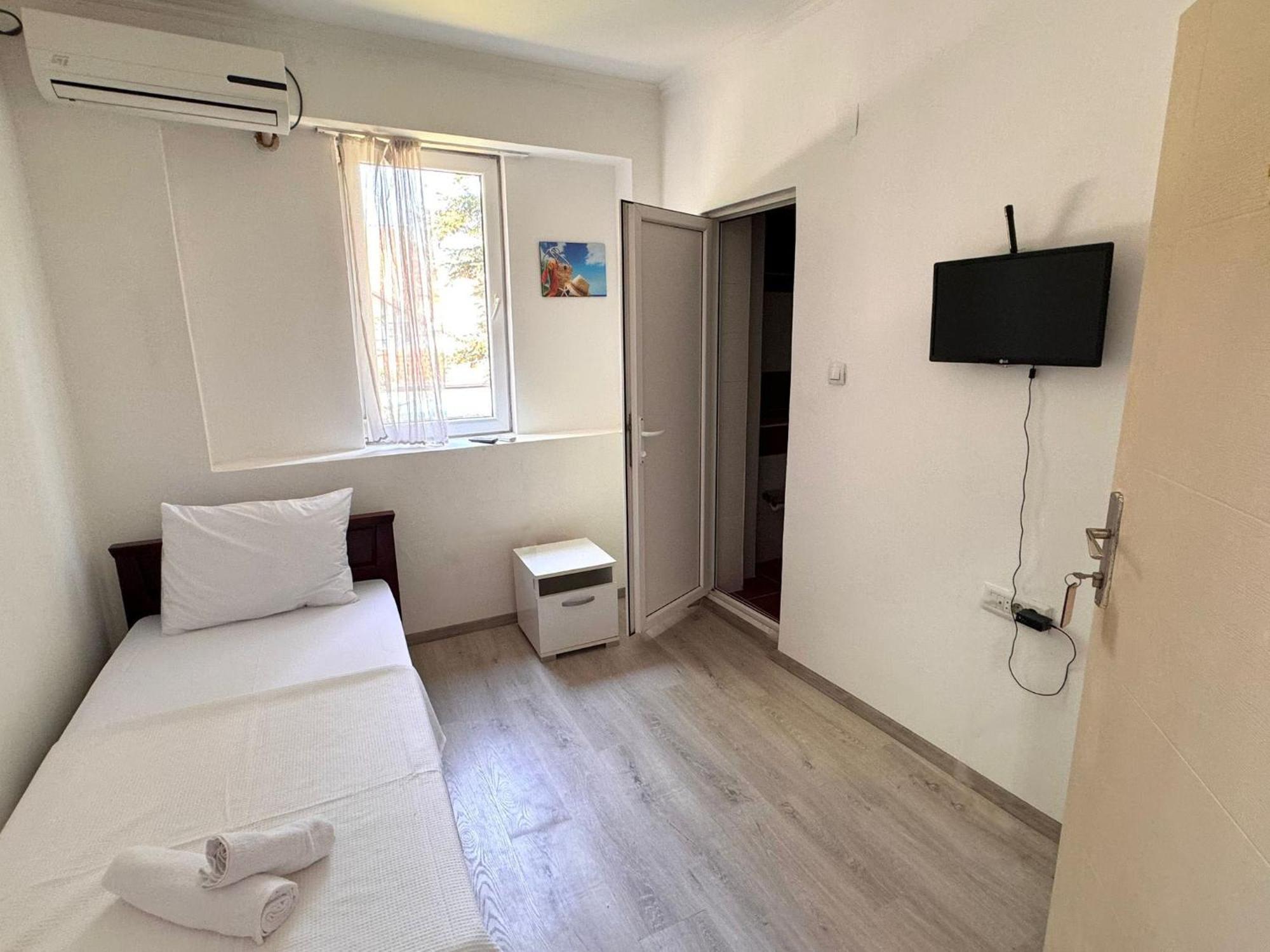 Hotel Istanbul Skopje Buitenkant foto