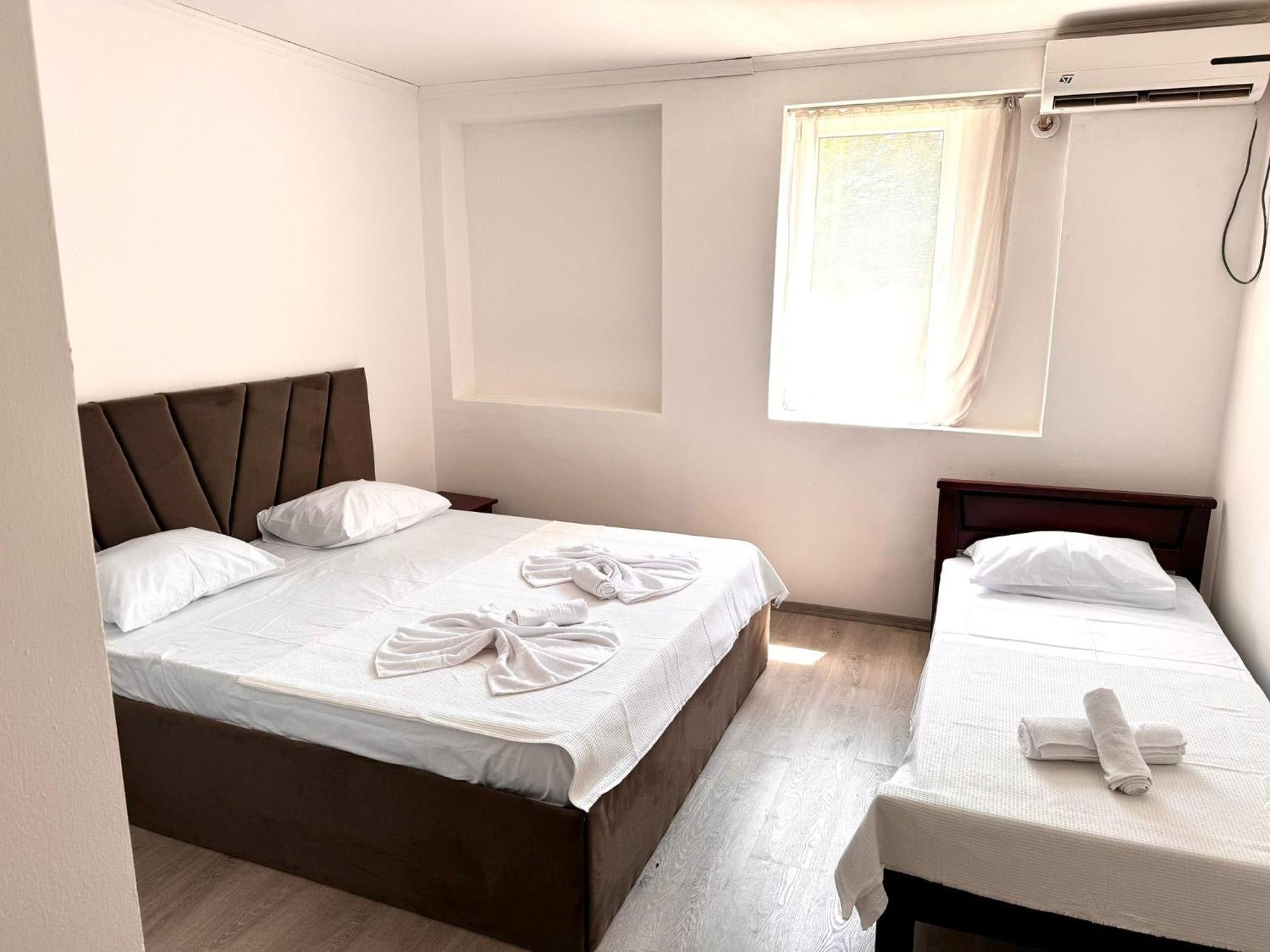 Hotel Istanbul Skopje Buitenkant foto