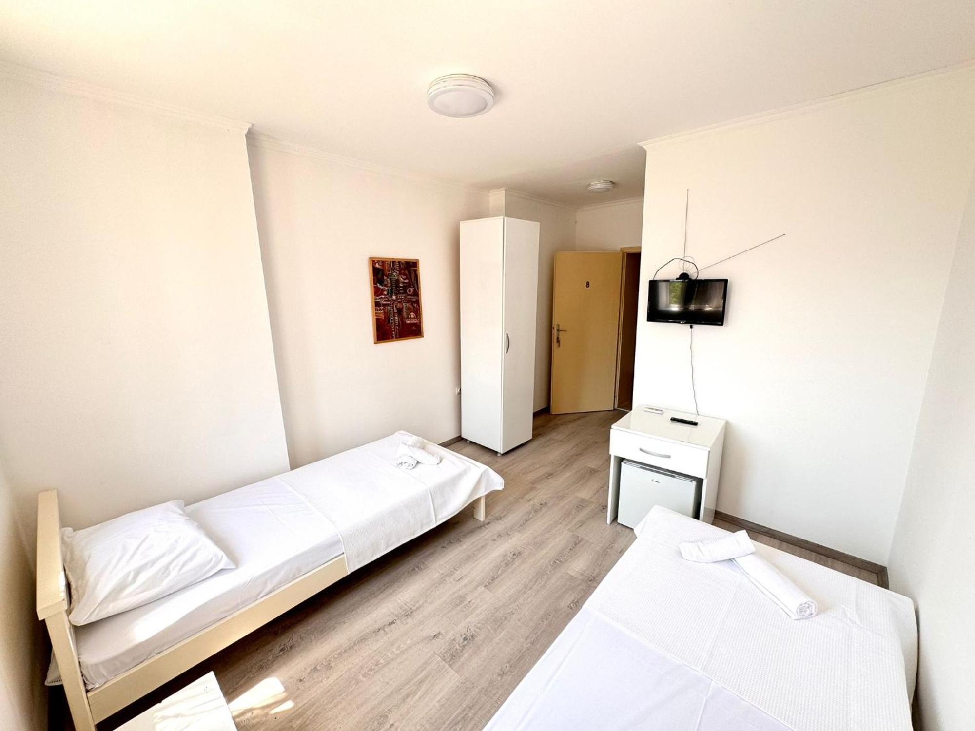 Hotel Istanbul Skopje Buitenkant foto