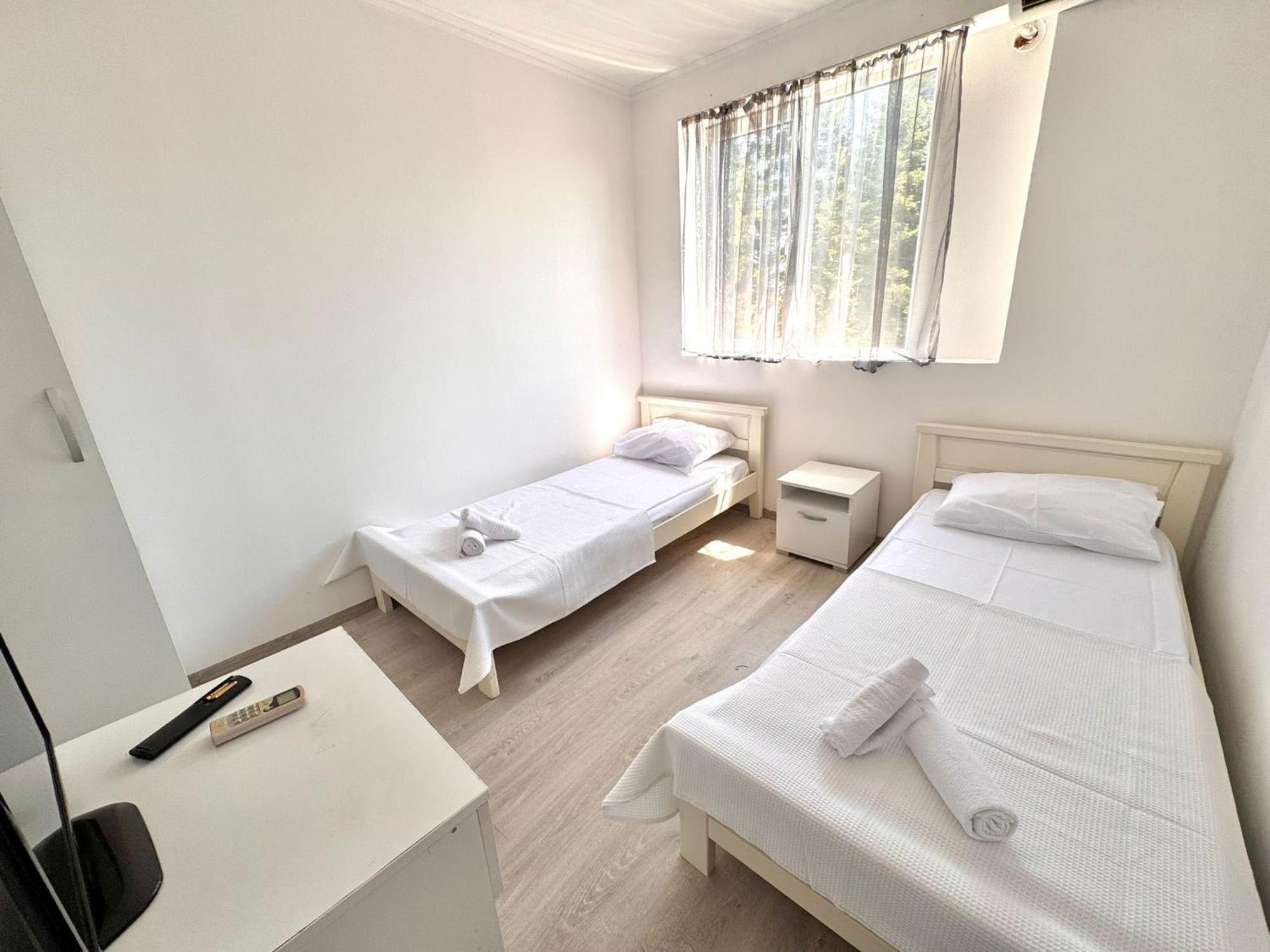Hotel Istanbul Skopje Buitenkant foto